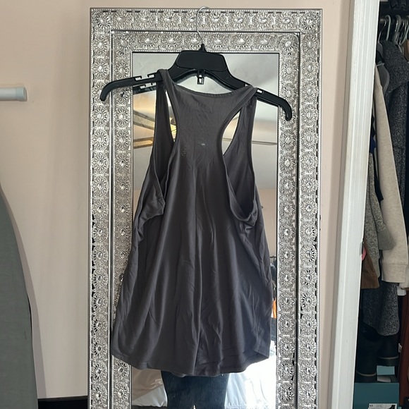 🌸BUNDLE🌸 Women’s Workout Tanks - Picture 7 of 10